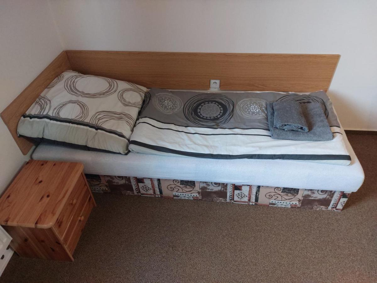 Rozmberska Basta Hotel Třeboň Buitenkant foto