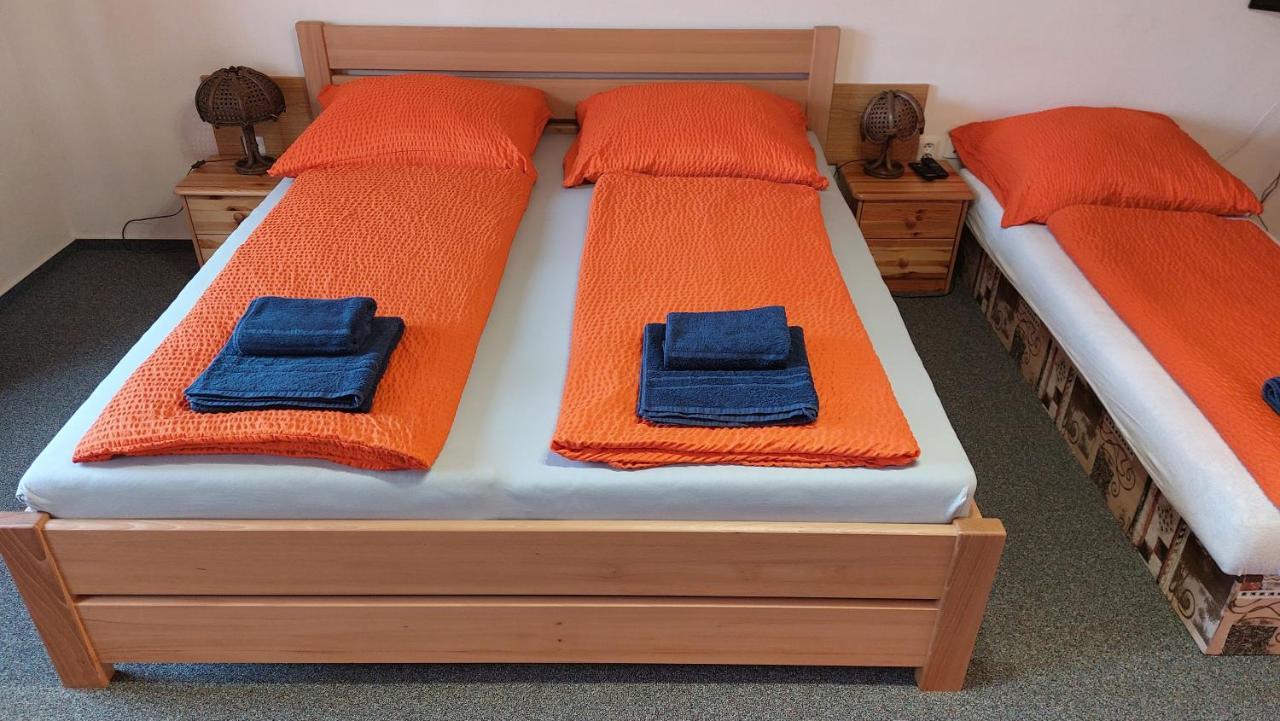 Rozmberska Basta Hotel Třeboň Buitenkant foto